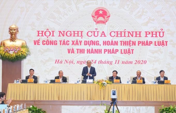 Thủ tướng Chính phủ Nguyễn Xuân Phúc chủ trì Hội nghị của Chính phủ về công tác xây dựng, hoàn thiện pháp luật và thi hành pháp luật.