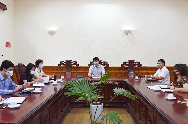 Thứ trưởng Nguyễn Thanh Tịnh, Trưởng Ban Chỉ đạo phòng, chống dịch Covid-19 Bộ Tư pháp chủ trì cuộc họp