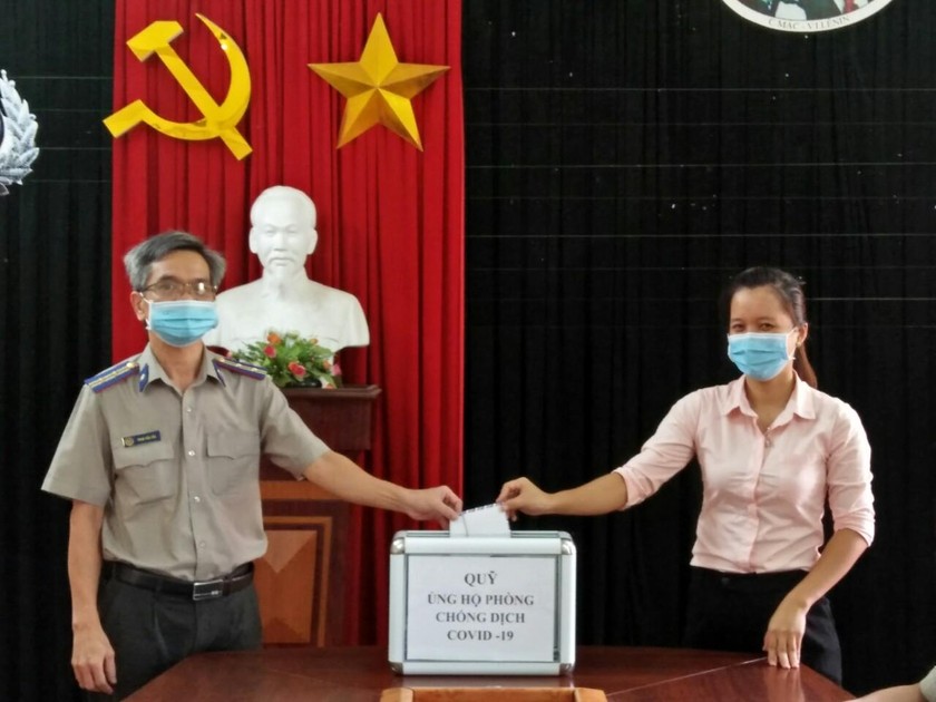 Chi cục THADS huyện Phong Điền ủng hộ Quỹ phòng chống Covid-19