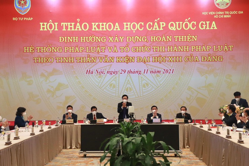 Hội thảo Khoa học cấp quốc gia "Định hướng xây dựng, hoàn thiện hệ thống pháp luật và tổ chức thi hành pháp luật theo tinh thần của Văn kiện Đại hội XIII của Đảng" do Bộ Tư pháp phối hợp với Học viện Chính trị Quốc gia Hồ Chí Minh tổ chức tháng 11/2021.