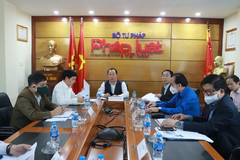 Tổng biên tập Báo PLVN Đào Văn Hội chủ trì họp Hội đồng bình chọn Chương trình tôn vinh Gương sáng pháp luật.