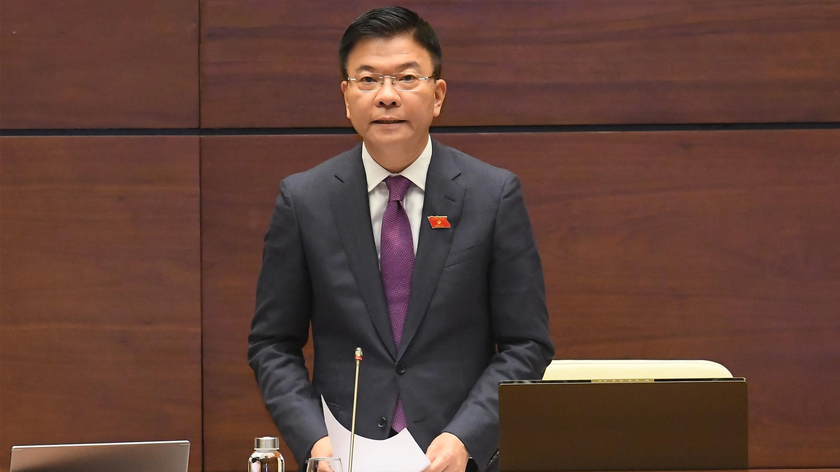 Bộ trưởng Bộ Tư pháp Lê Thành Long phát biểu giải trình, làm rõ một số vấn đề đại biểu Quốc hội nêu tại kỳ họp bất thường lần thứ Nhất, Quốc hội khóa XV.
