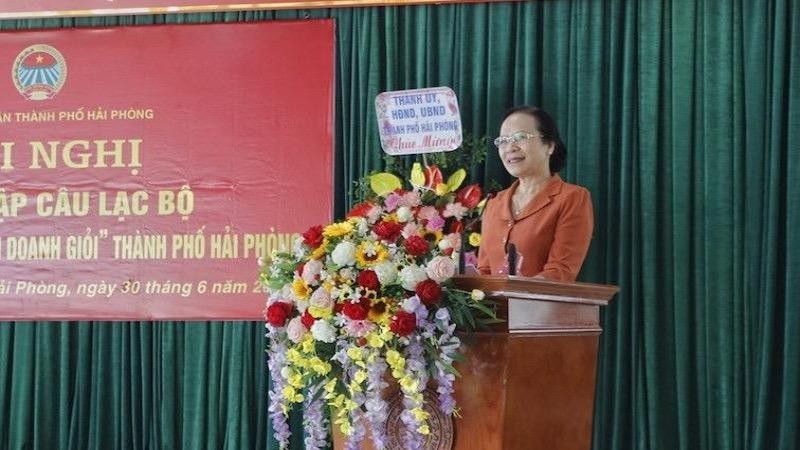 Phó Bí thư Thường trực Thành ủy Nguyễn Thị Nghĩa phát biểu tại hội nghị.