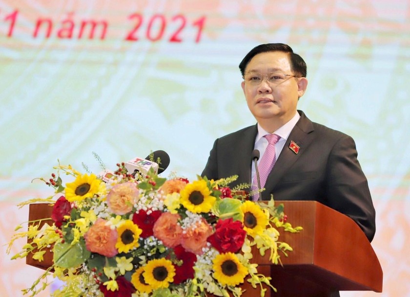 Chủ tịch Quốc hội Vương Đình Huệ trả lời các ý kiến, kiến nghị của cử tri
