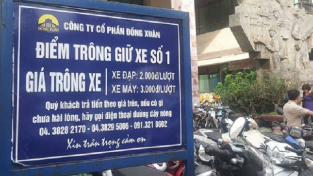 Bãi gửi xe của Công ty Cổ phần Đồng Xuân ” móc túi” người dân?