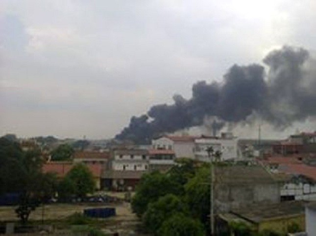 Clip: Đám cháy lớn tại xưởng nhôm ở TP Việt Trì