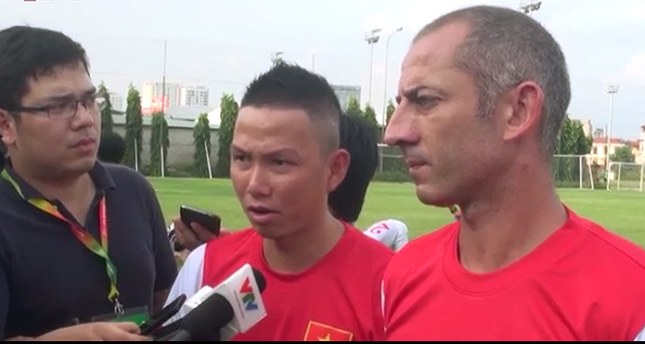 HLV Guillaume Graechen: "U19 Việt Nam tự tin có thể đánh bại U19 Nhật Bản"