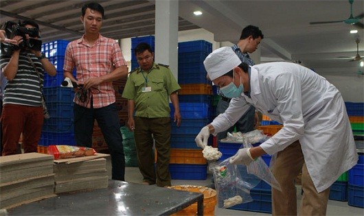 Phát hiện 2 cơ sở sản xuất bánh trung thu bẩn tại Hà Nội
