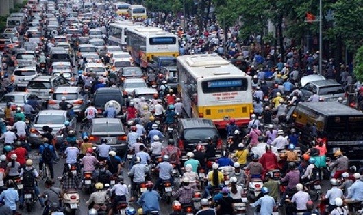Hà Nội sẽ hạn chế phương tiện cá nhân theo ngày trên tuyến phố dễ ùn tắc