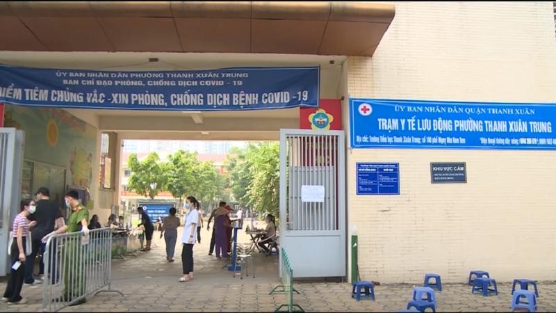 Trạm y tế lưu động chống dịch ở Hà Nội hoạt động ra sao?