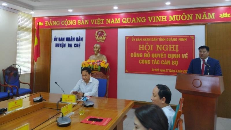 Ông Đỗ Khánh Tùng, tân Chủ tịch UBND huyện Ba Chẽ, phát biểu. Ảnh Quang Hà.