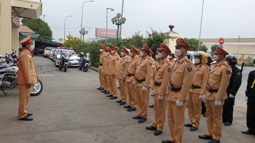 Phòng CSGT Đường bộ, đường sắt, Công an tỉnh Quảng Ninh trong lễ ra quân. Ảnh: BQN