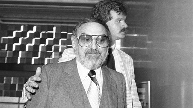 Mel Weinberg vào những năm 1980, trong vai Hoàng thân Karim Abdul Rahman