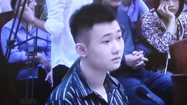 Bố Đào Quang Khánh được “báo mộng” về việc hoãn phiên tòa?