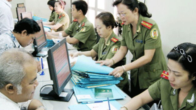Người nước ngoài nhập cảnh vào Việt Nam phải được bảo lãnh