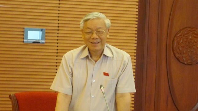 Tổng bí thư Nguyễn Phú Trọng trong buổi thảo luận tại tổ