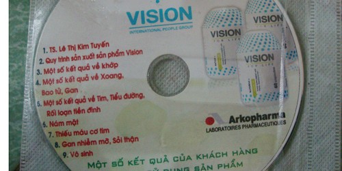  Đĩa CD do em rể cung cấp cho ông Thanh, ghi Vision chữa được nhiều bệnh.