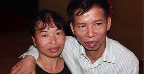 Vợ ông Chấn:  “Có ai dám để chồng đi tù oan 10 năm rồi nhận chục tỷ?”