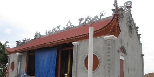 Đền Nam Triệu đang được dựng lại