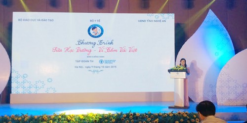 Bộ trưởng Bộ Y tế Nguyễn Thị Kim Tiến phát biểu khai mạc chương trình