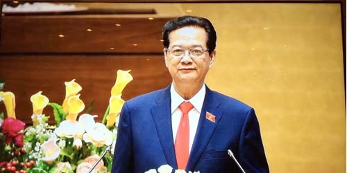 Thủ tướng Chính phủ Nguyễn Tấn Dũng phát biểu  trong Kỳ họp thứ 10, QH khoá XIII
