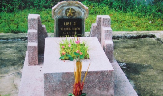 Mộ liệt sĩ Võ Quang Nghiêm tại nghĩa trang liệt sĩ huyện Lệ Thủy (Quảng Bình)