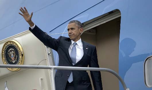 Tổng thống Obama trên chuyên cơ Air Force One. 