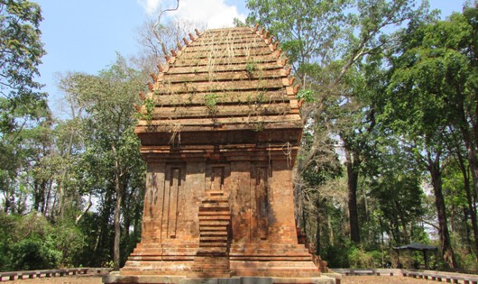 Yang Prông là tháp Chăm duy nhất ở Tây Nguyên