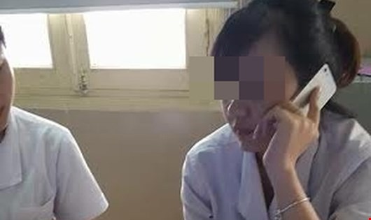 Bệnh viện Bạch Mai báo cáo vụ nhân viên y tế 'buôn' điện thoại