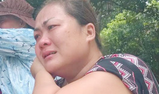  Bị cáo Vân khóc nức nở khi bị tuyên tăng án