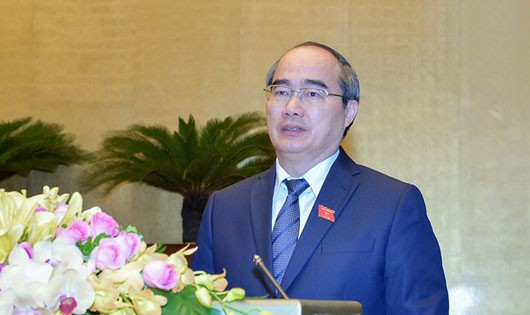 Chủ tịch Uỷ ban Trung ương Mặt trận Tổ quốc Việt Nam Nguyễn Thiện Nhân trình bày Báo cáo tổng hợp ý kiến, kiến nghị của cử tri và Nhân dân. 