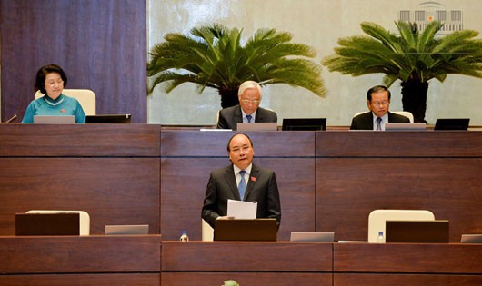 Thủ tướng Chính phủ trả lời chất vấn trong phiên họp sáng 17/11