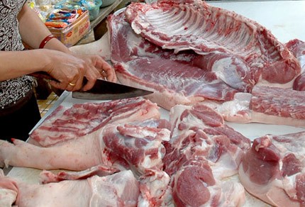 Vì sao thịt lợn rớt giá thê thảm, chỉ hơn 20 nghìn/kg?