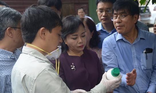 Bộ trưởng Tiến: Người dân cần hợp tác để đẩy lùi bệnh sốt xuất huyết