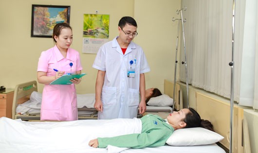 Bệnh viện Đa khoa Hà Nội mong muốn, mỗi bệnh nhân tìm thấy không khí của gia đình qua thái độ, sự chăm sóc tận tình của các y bác sĩ.