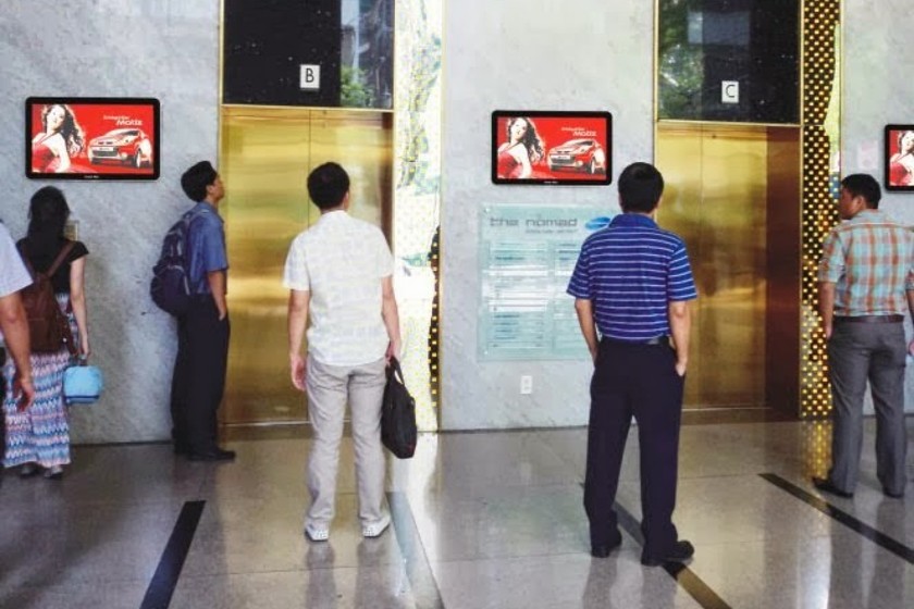 Quảng cáo trong thang máy chung cư có trái luật?