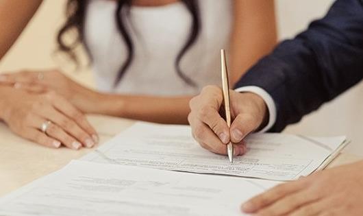 Đăng ký kết hôn khi người chồng không ở Việt Nam?