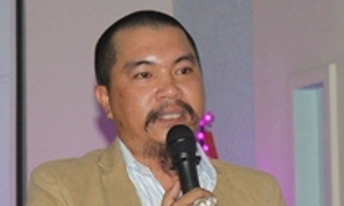 Đối tượng Nguyễn Hữu Tiến tại một buổi hội thảo