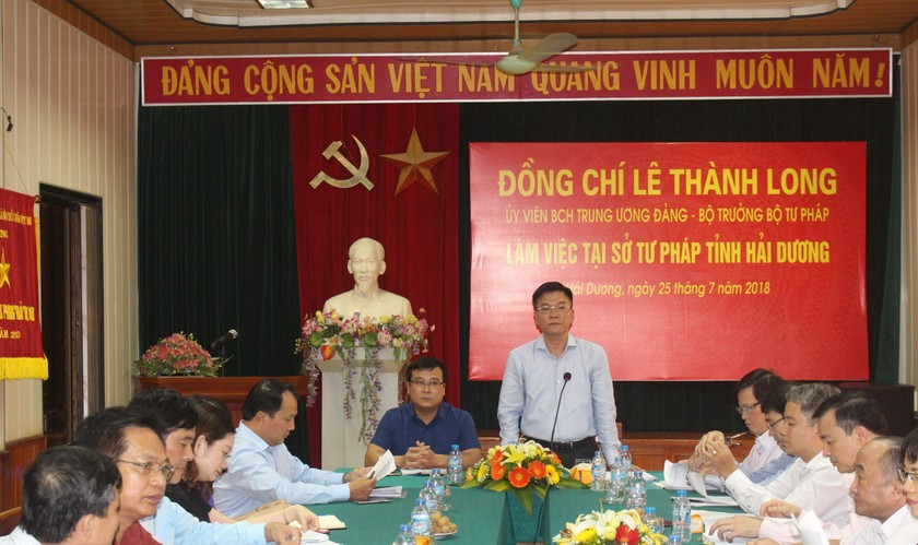 Bộ trưởng Lê Thành Long và Đoàn công tác làm việc với Sở Tư pháp tỉnh Hải Dương.