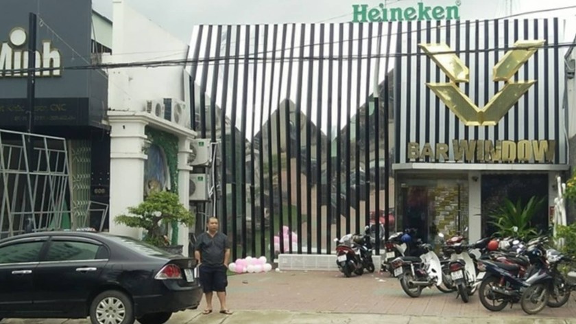 Quán Bar Window trên  đường Nguyễn Huệ, phường Quyết Thắng, Tp Kon Tum, hiện trường nơi xảy ra vụ án.