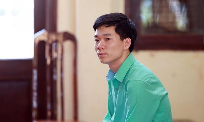 Bị cáo Hoàng Công Lương trong phiên tòa sơ thẩm của TAND tỉnh Hòa Bình.