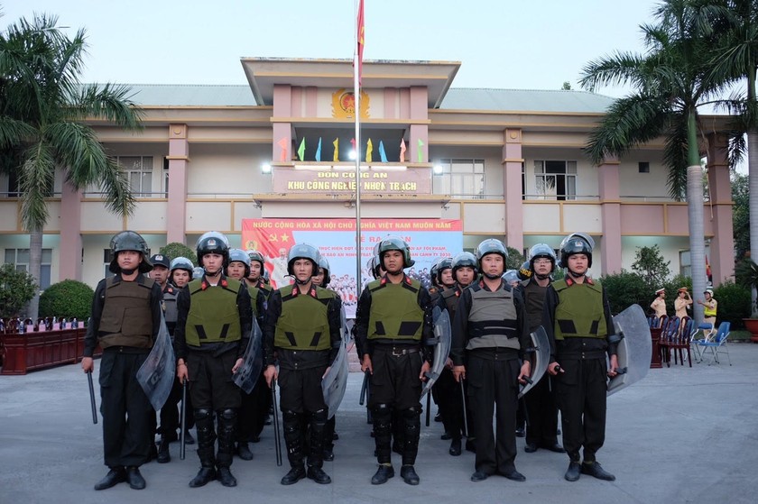 Công an huyện Nhơn Trạch (Đồng Nai) ra quân trấn áp tội phạm 