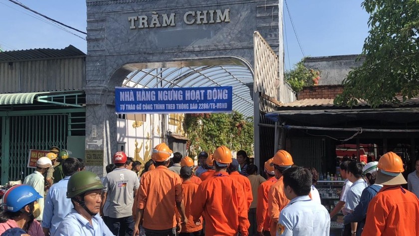 Cưỡng chế tổ hợp công trình Gia Trang quán - Tràm Chim Resort