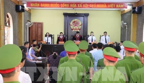 Quang cảnh phiên tòa xét xử sơ thẩm vụ án gian lận điển thi THPT quốc gia ở Sơn La ngày 16/9/2019. Ảnh: Hữu Quyết - TTXVN