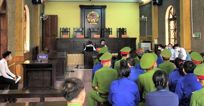 An ninh thắt chặt, nhiều người vắng mặt trong phiên tòa gian lận điểm thi ở Sơn La