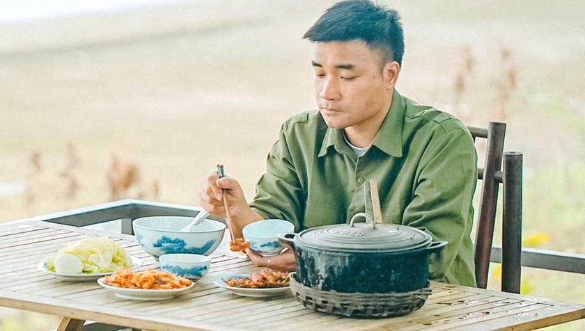 Hình ảnh làng quê với món ăn dân dã do các Vlogger thực hiện góp phần quảng bá du lịch Việt Nam.