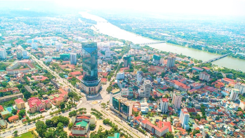  TP Huế sẽ mở rộng dọc hai bờ sông Hương.
