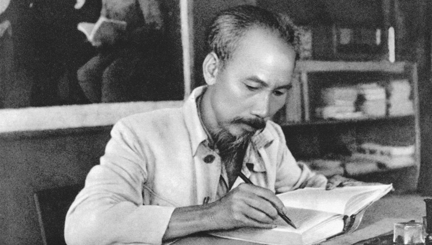 Chủ tịch Hồ Chí Minh - thần tượng của những người làm báo