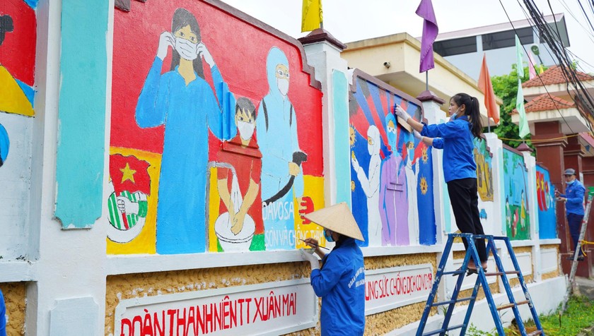 Những bức tranh tường tuyên truyền phòng, chống Covid-19 tại huyện Chương Mỹ, Hà Nội.