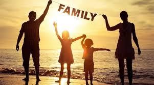 Vật chất hay tinh thần làm nên hạnh phúc gia đình?